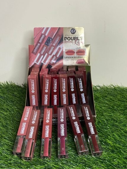 Romantic matte lipstick with lip gloss