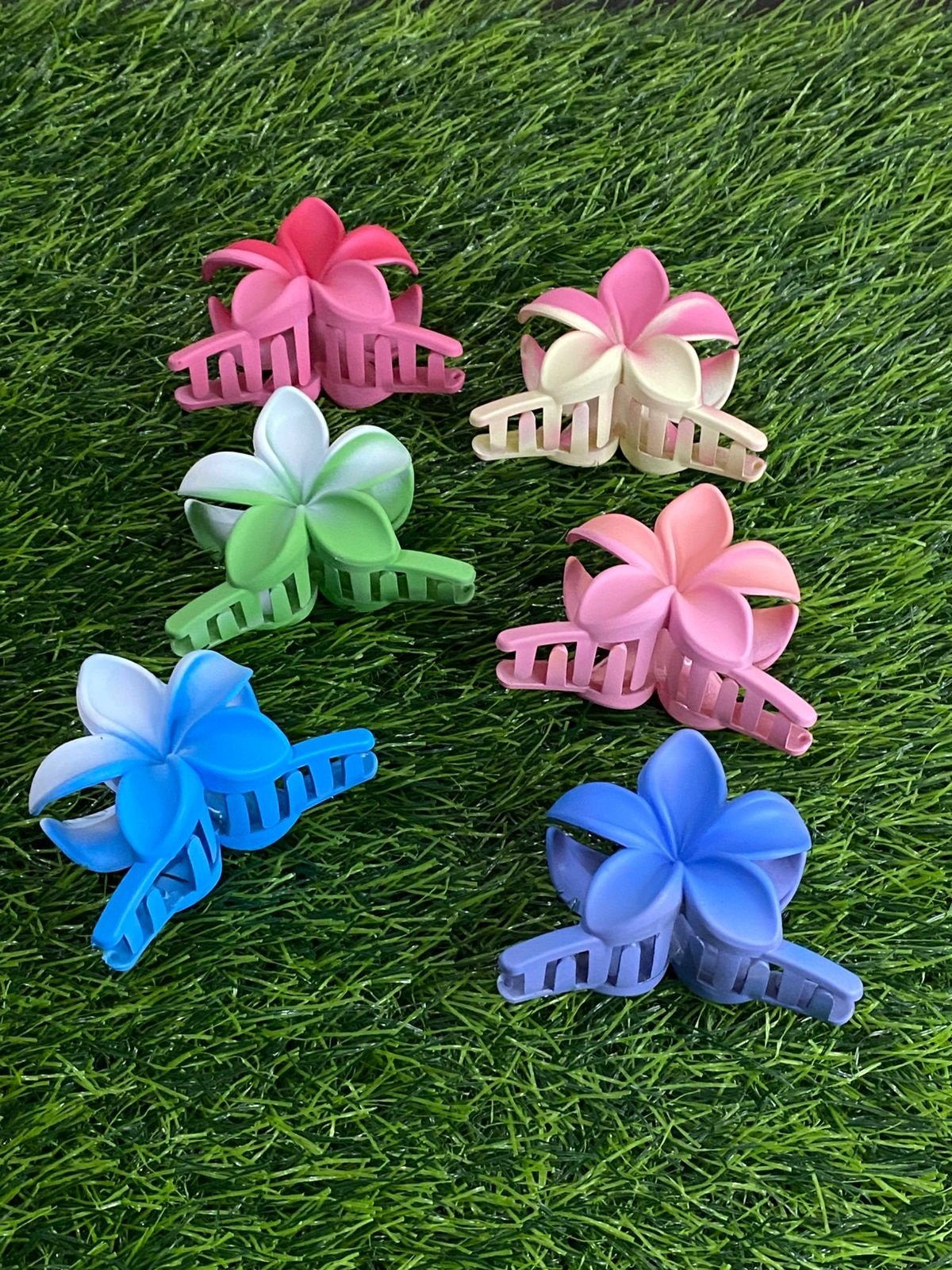 Matt flower claw